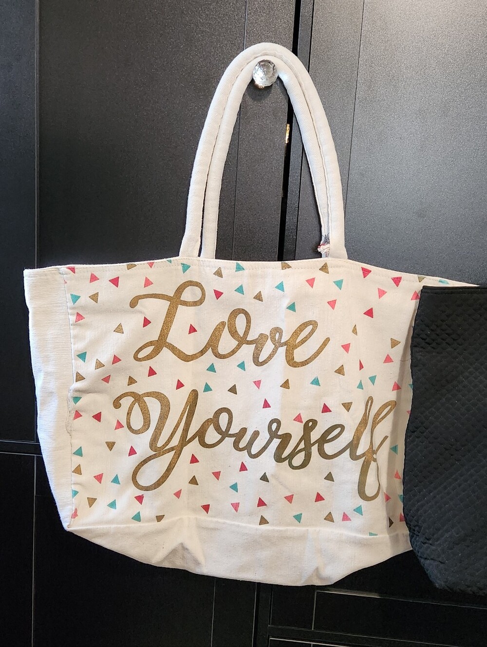 3 Totes Totally + VS Wristlet Bundle. MSRP $264. Large Totes. - Picture 5 of 7